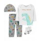 Set de dinosaurios pata niño. Contiene gorro, pants, playera y calcetines. De la marca Carters. Talla: 12 meses.