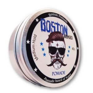 Pomada para cabello con fijación media, marca Boston.