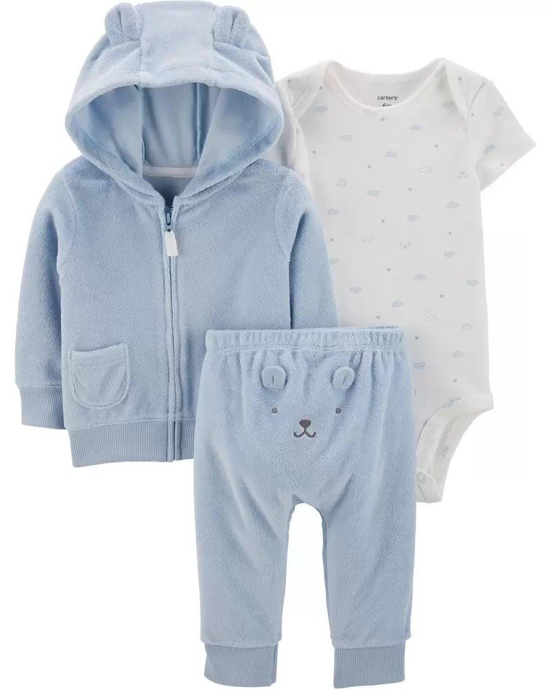 Conjunto de 3 piezas con sueter, pantalón y pañalera con el tema de oso en color azul. Marca: Carters y envíos a todo México.